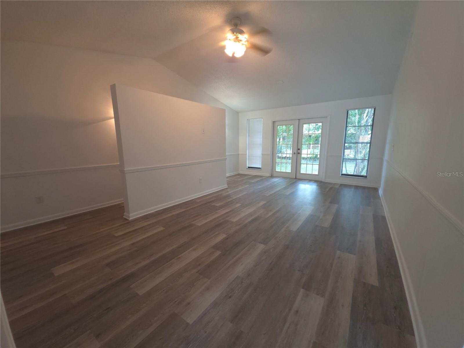 8413 BARRETT PL — photo 11