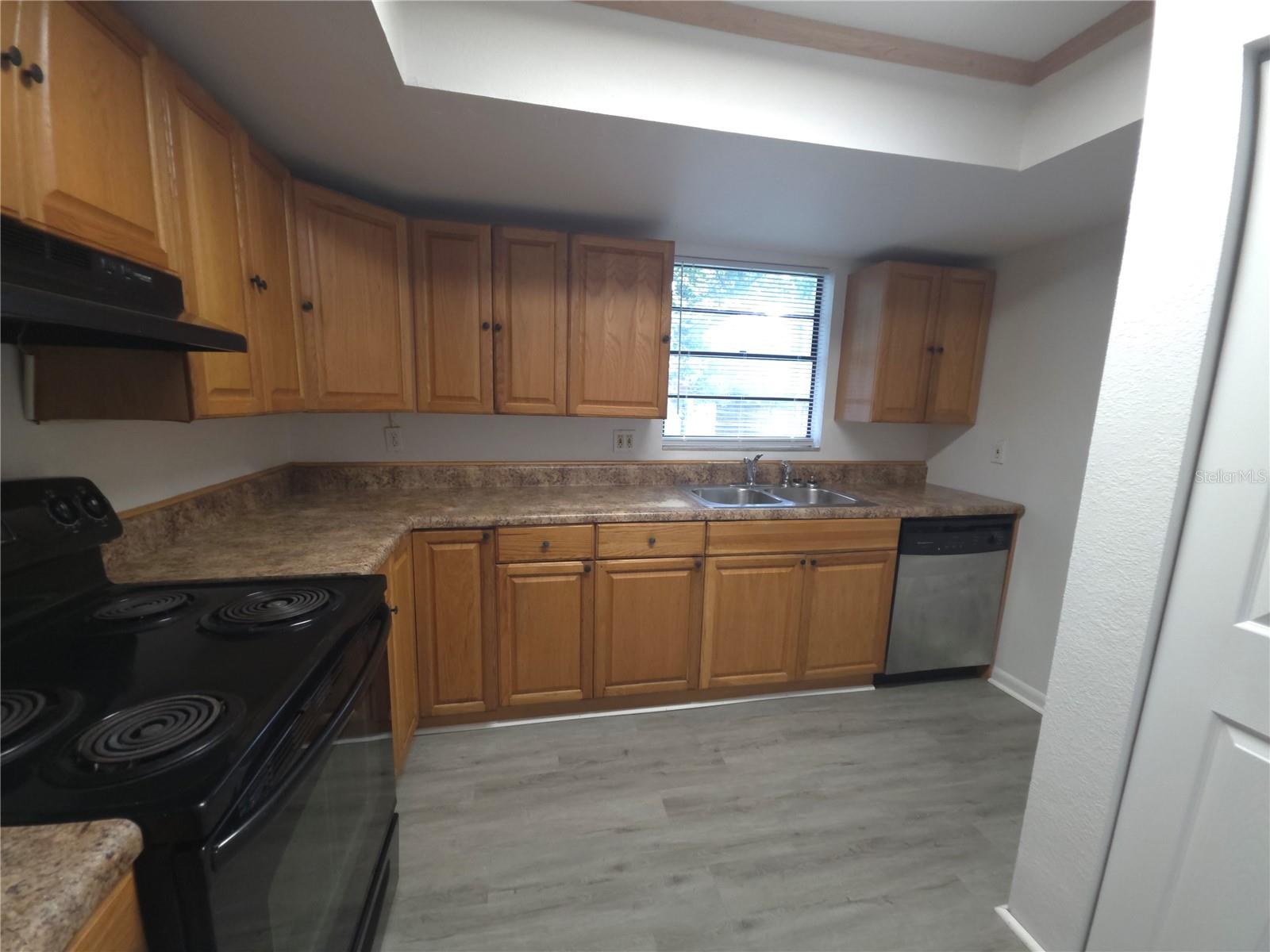 8413 BARRETT PL — photo 5