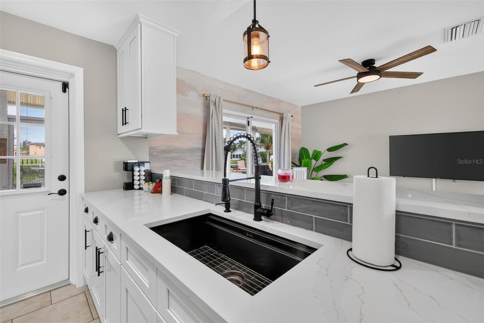 8727 BAY CREST LN — photo 10