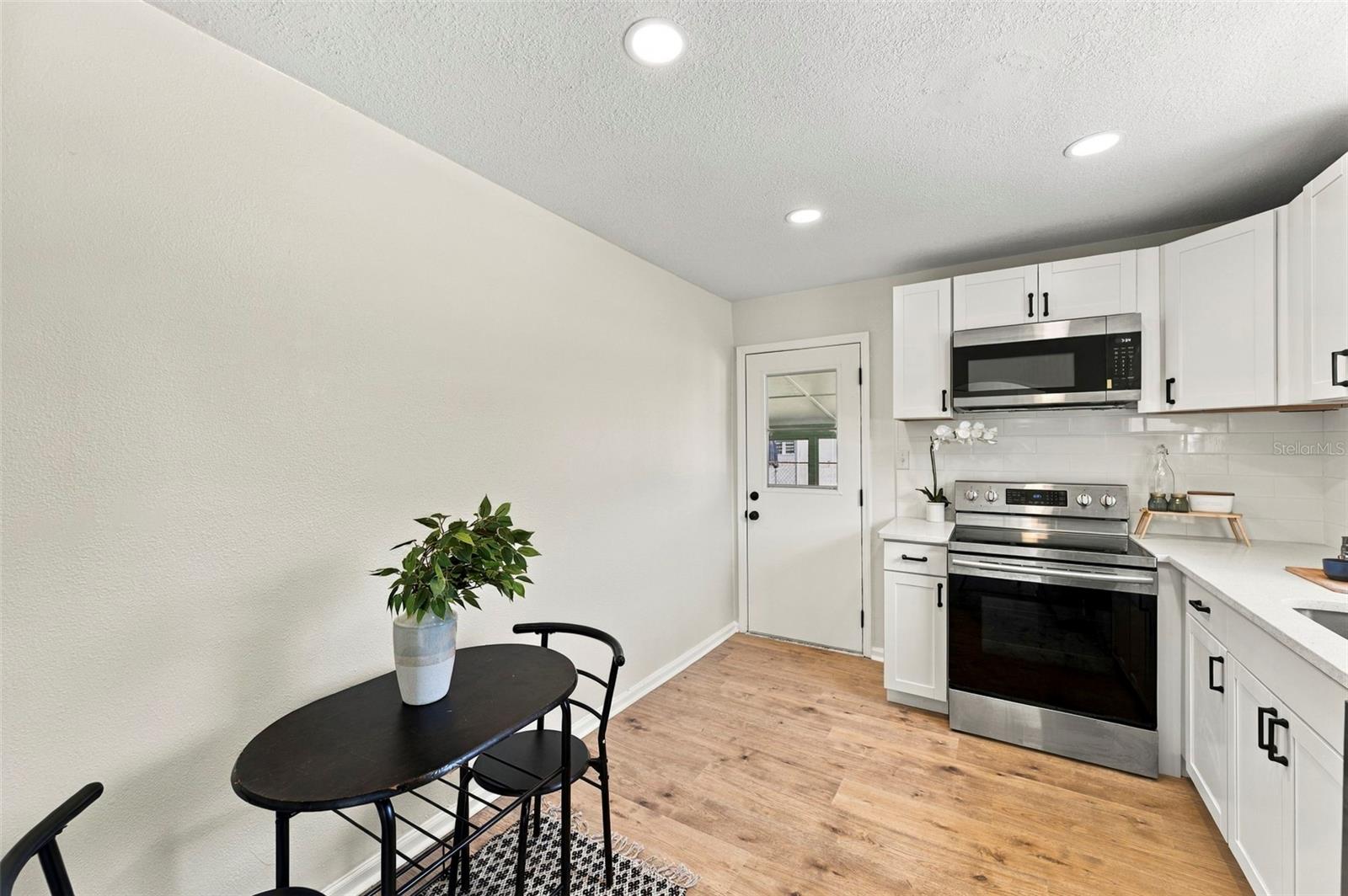 5405 S 79TH ST — photo 9