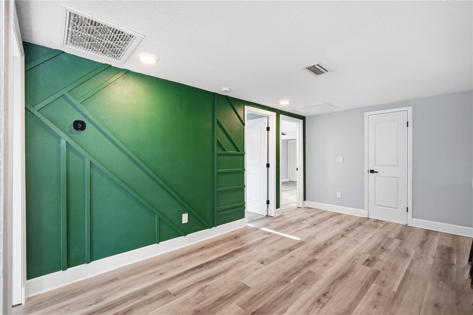 2707 W KENMORE AVE — photo 7