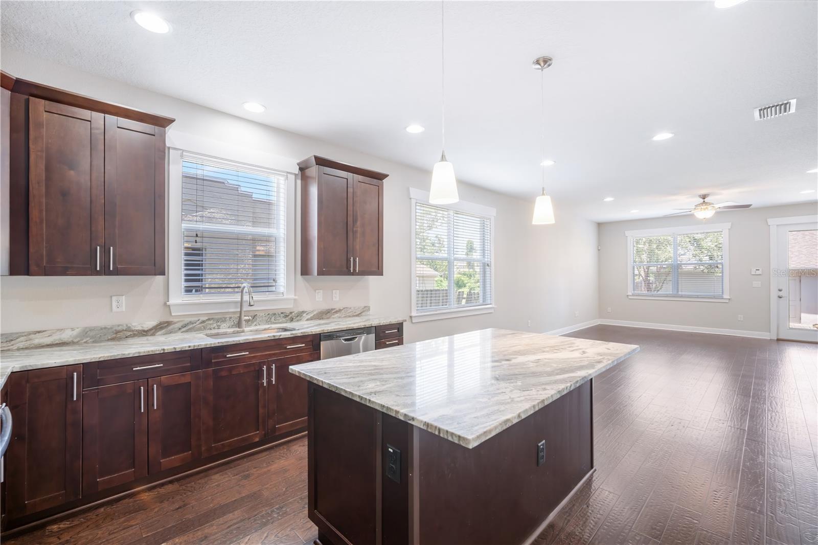 2505 W NORTH A ST #2 — photo 11