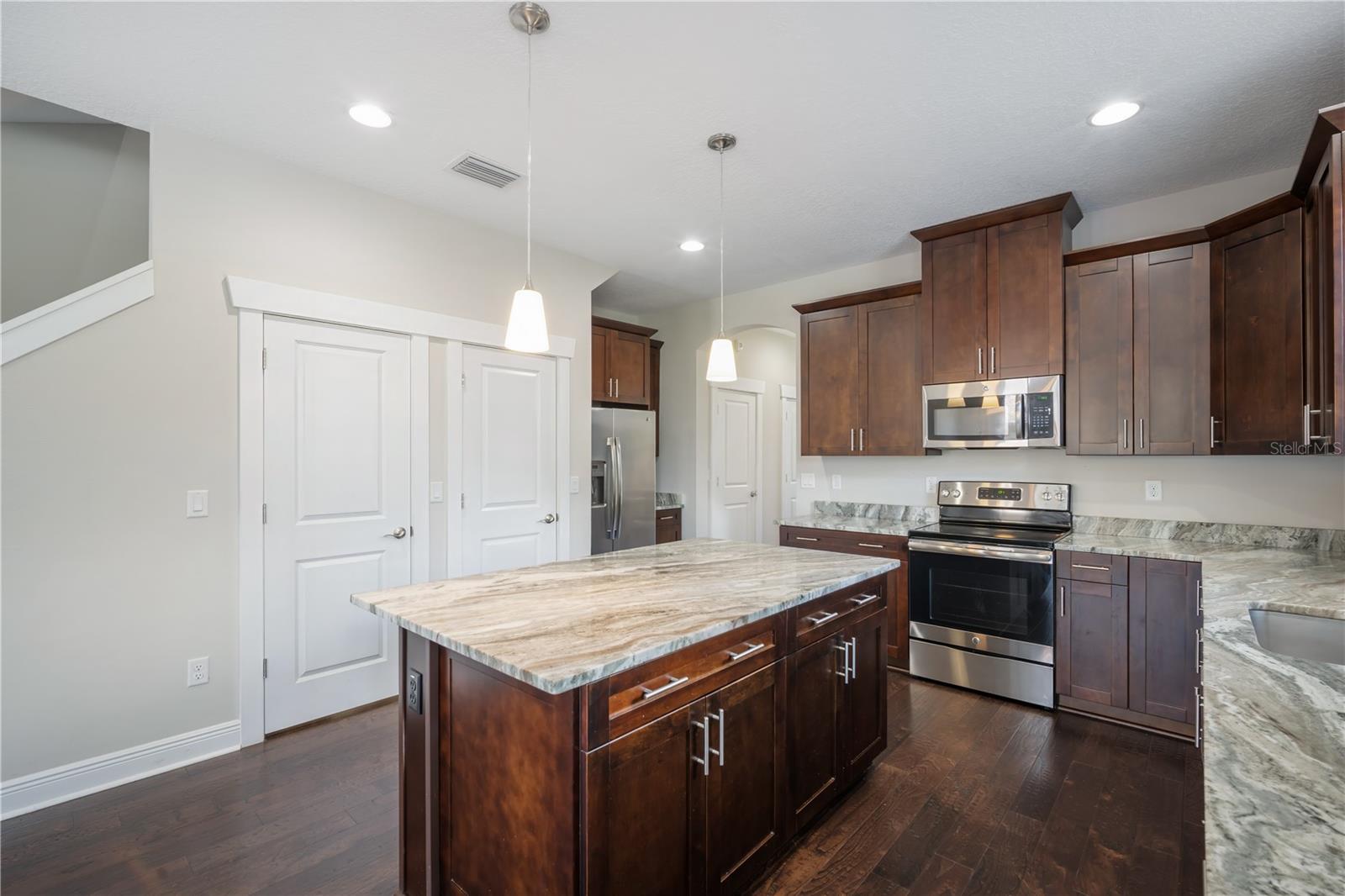 2505 W NORTH A ST #2 — photo 10