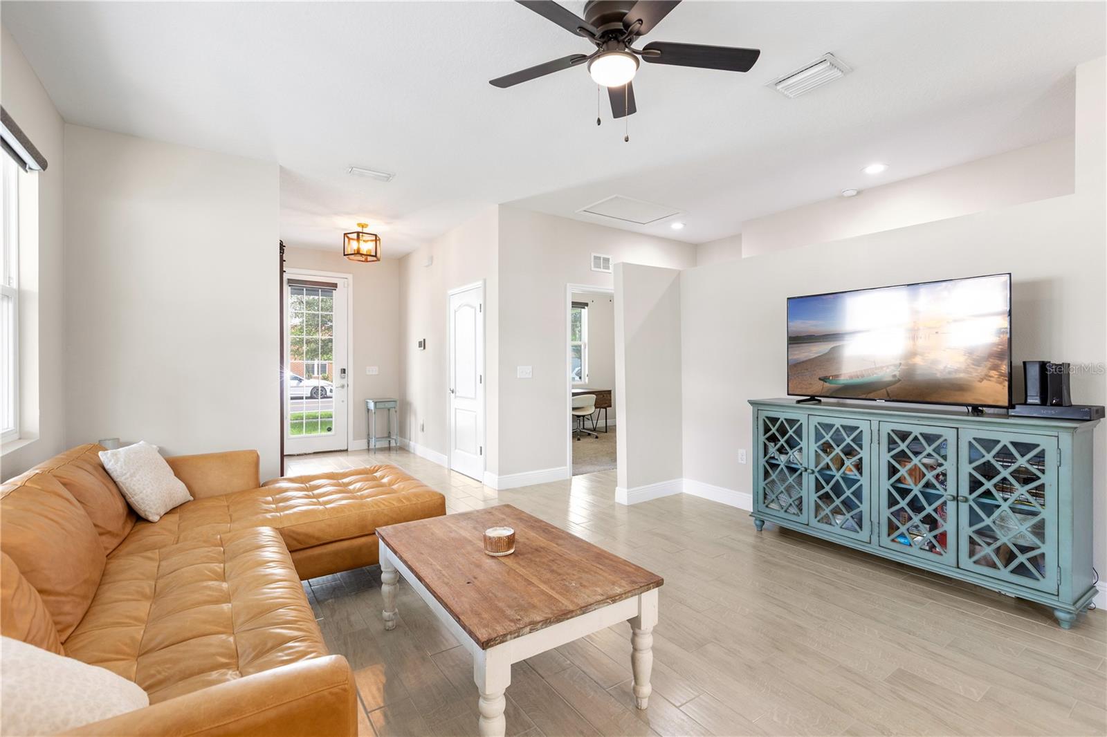 925 E SLIGH AVE — photo 8