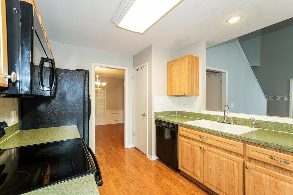 17703 PARKWAY GREEN LN — photo 9