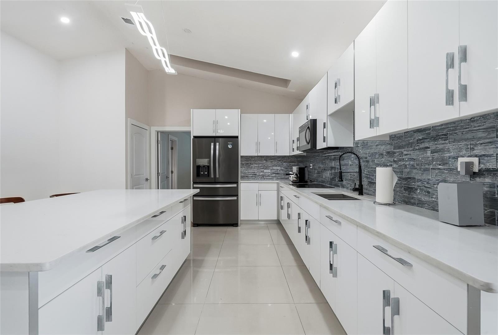 12726 BARRETT DR — photo 12