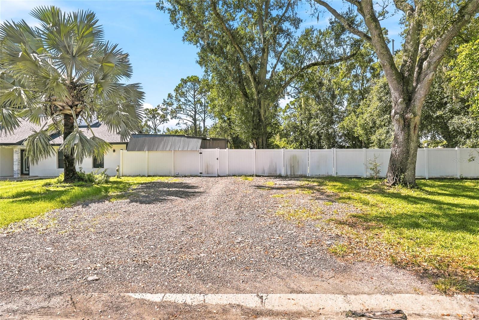 12726 BARRETT DR — photo 3
