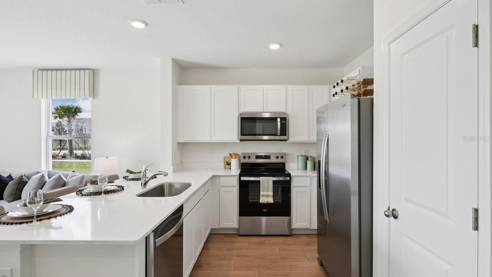 6611 S RICHARD AVE — photo 11
