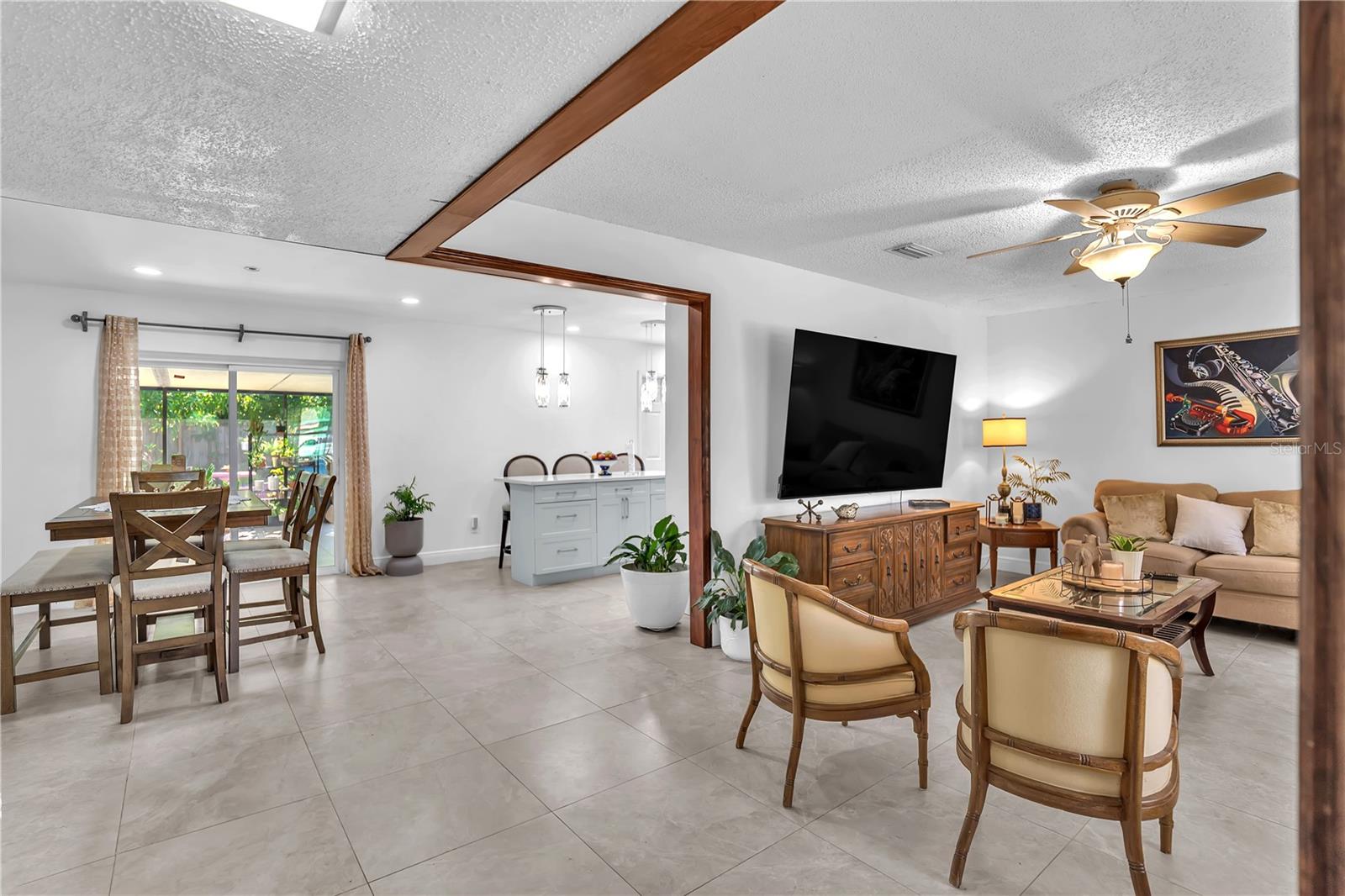 6011 ROSEWOOD DR — photo 8