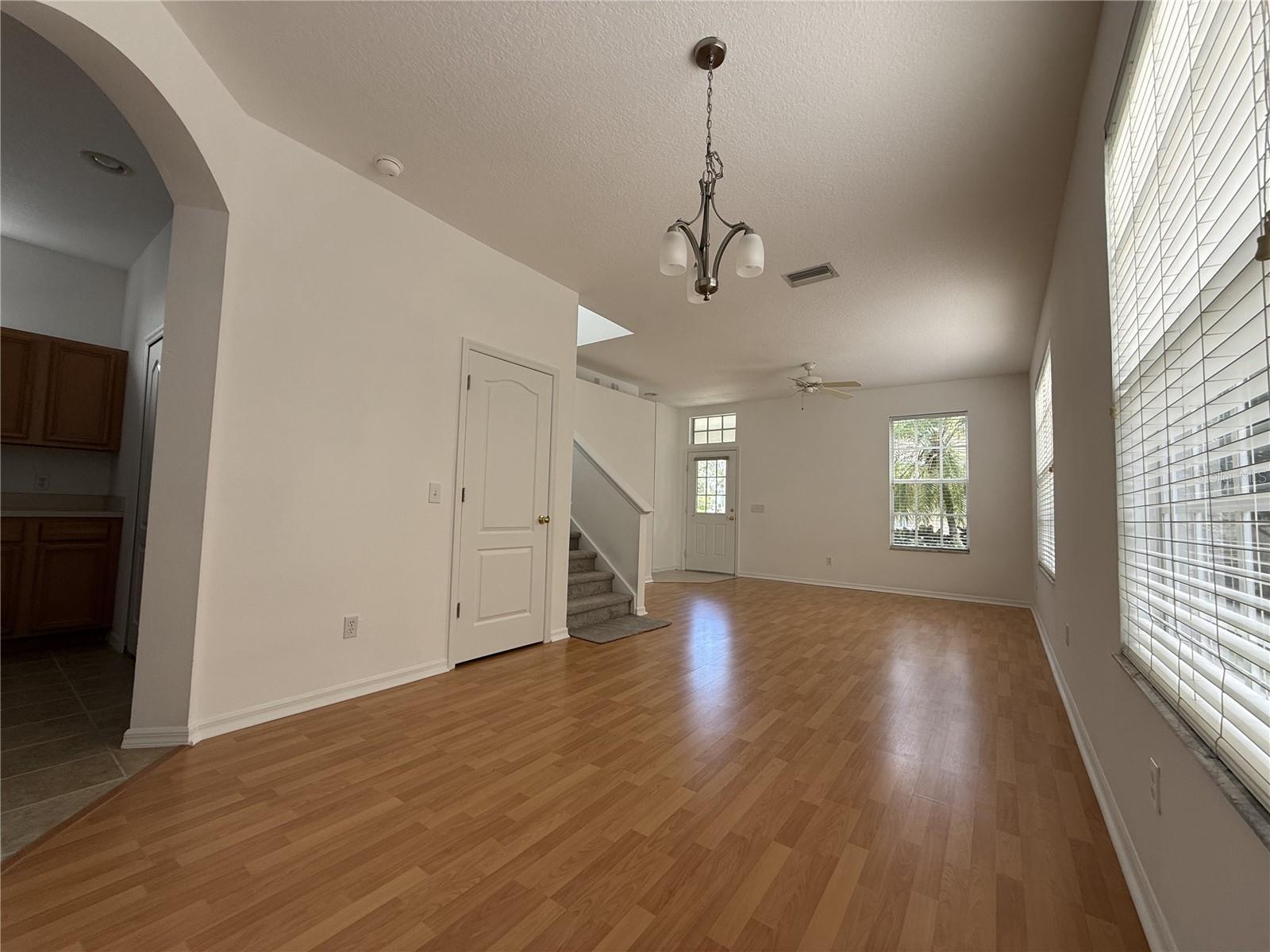 9003 SPRING GARDEN WAY — photo 5