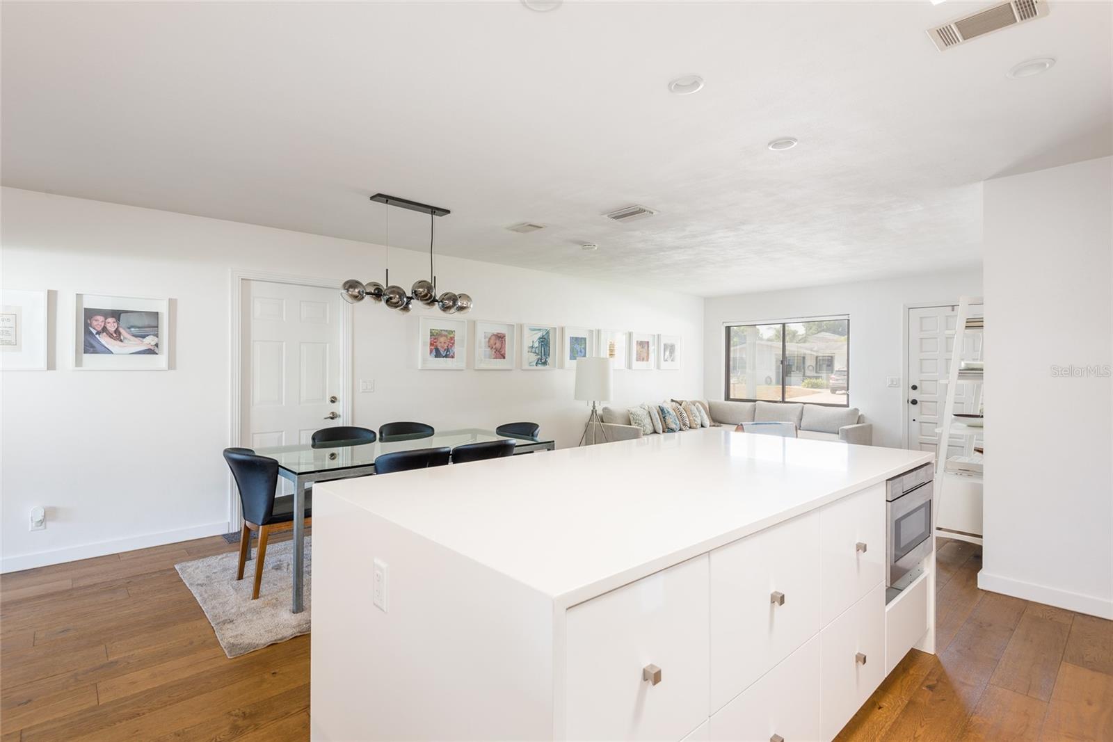 4831 W BAY COURT AVE — photo 8