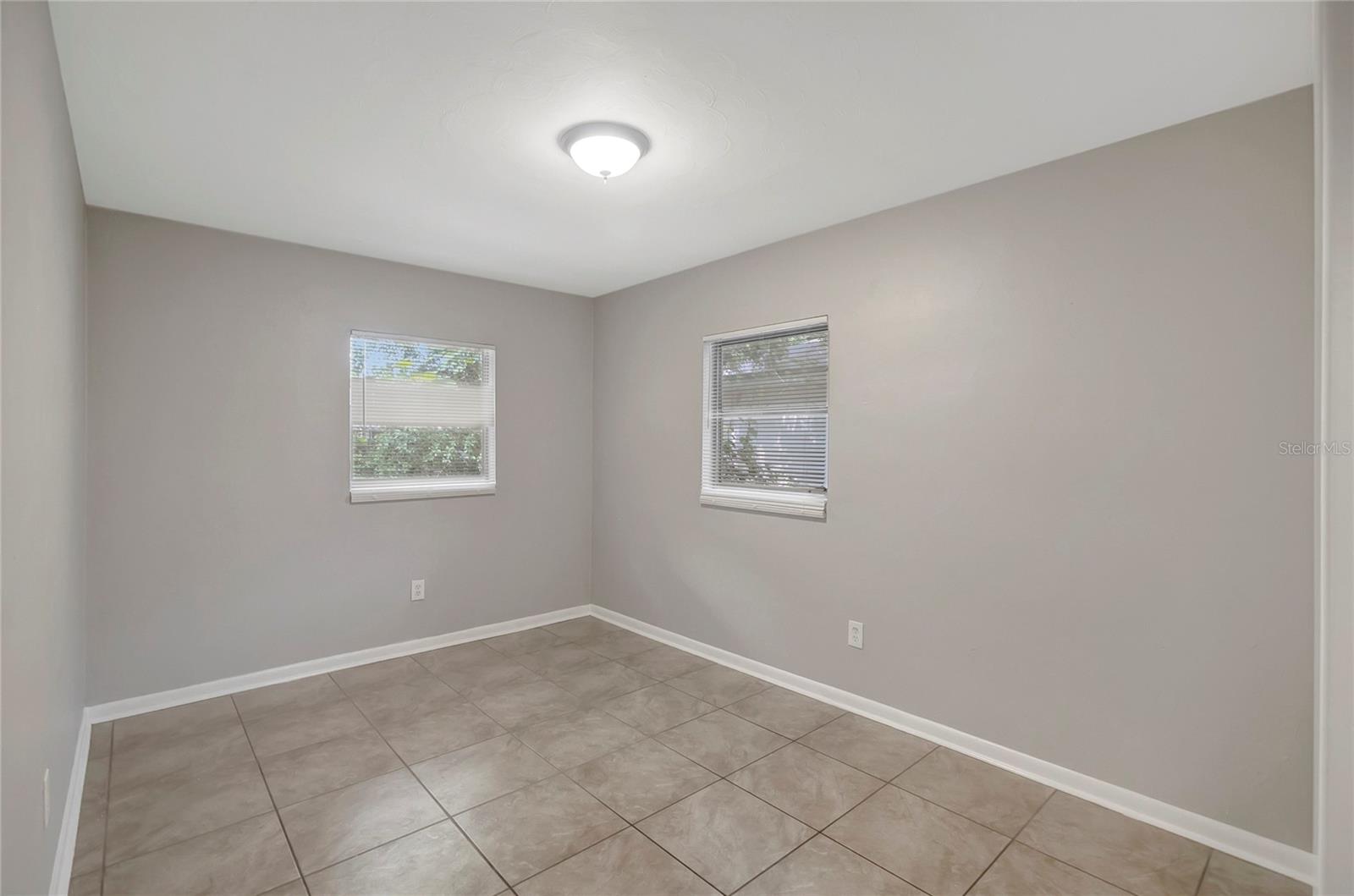 1212 E 33RD AVE — photo 12