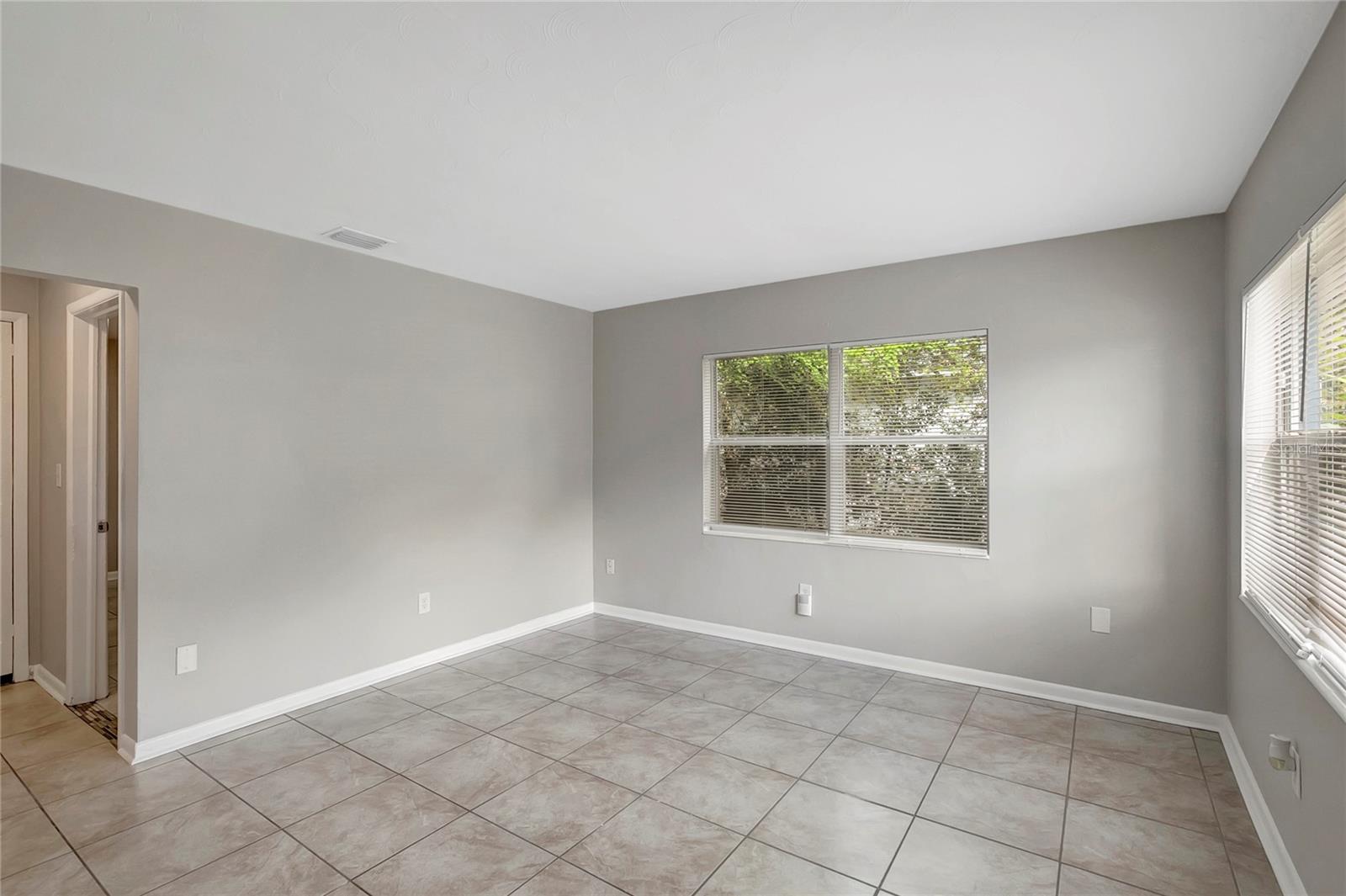 1212 E 33RD AVE — photo 7