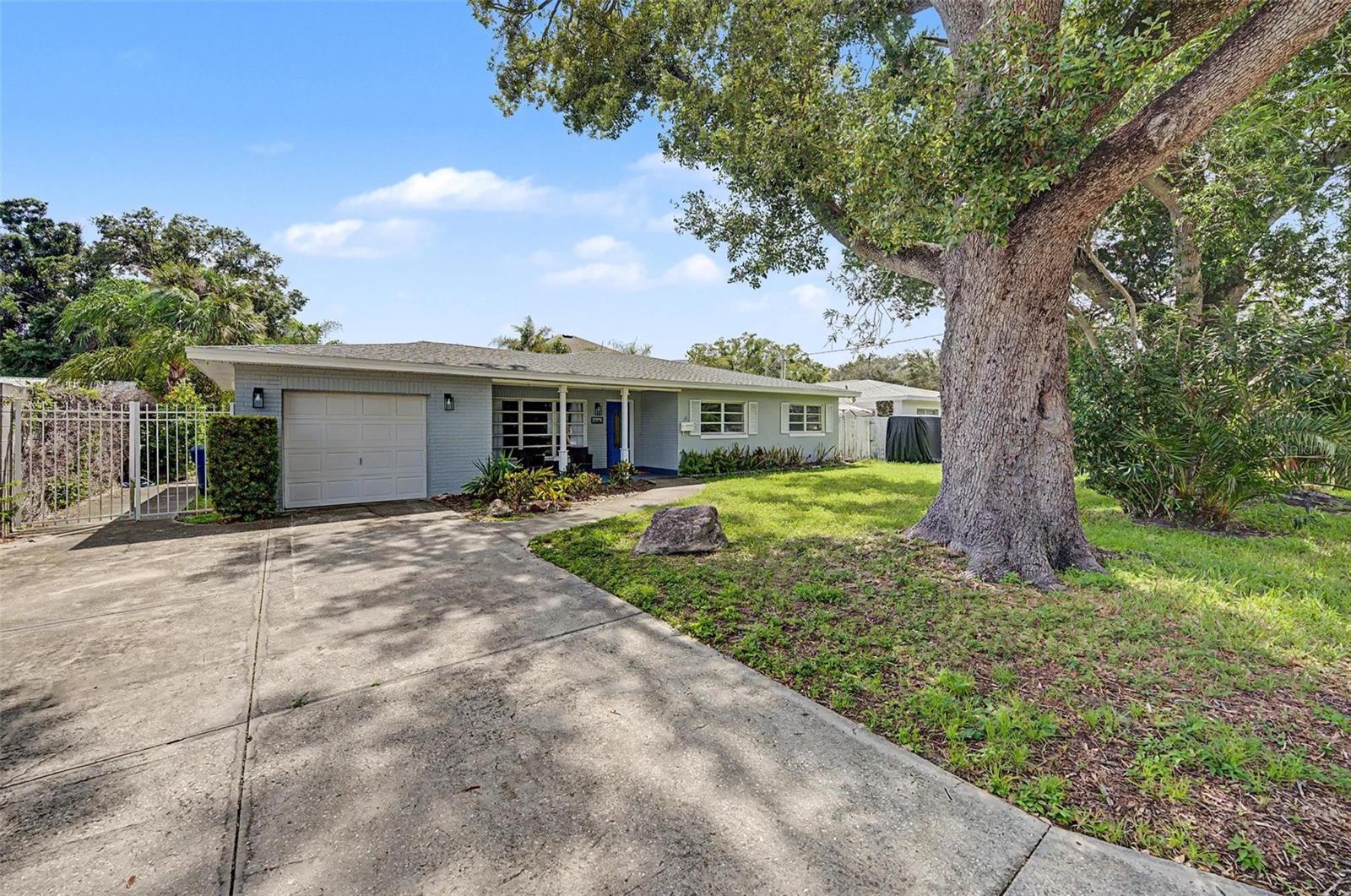 3606 W GRAY ST — photo 2