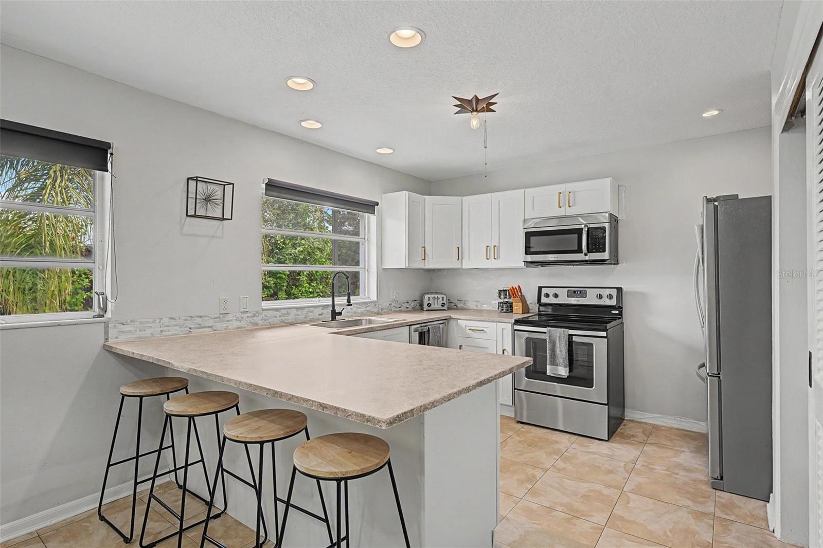 3606 W GRAY ST — photo 10