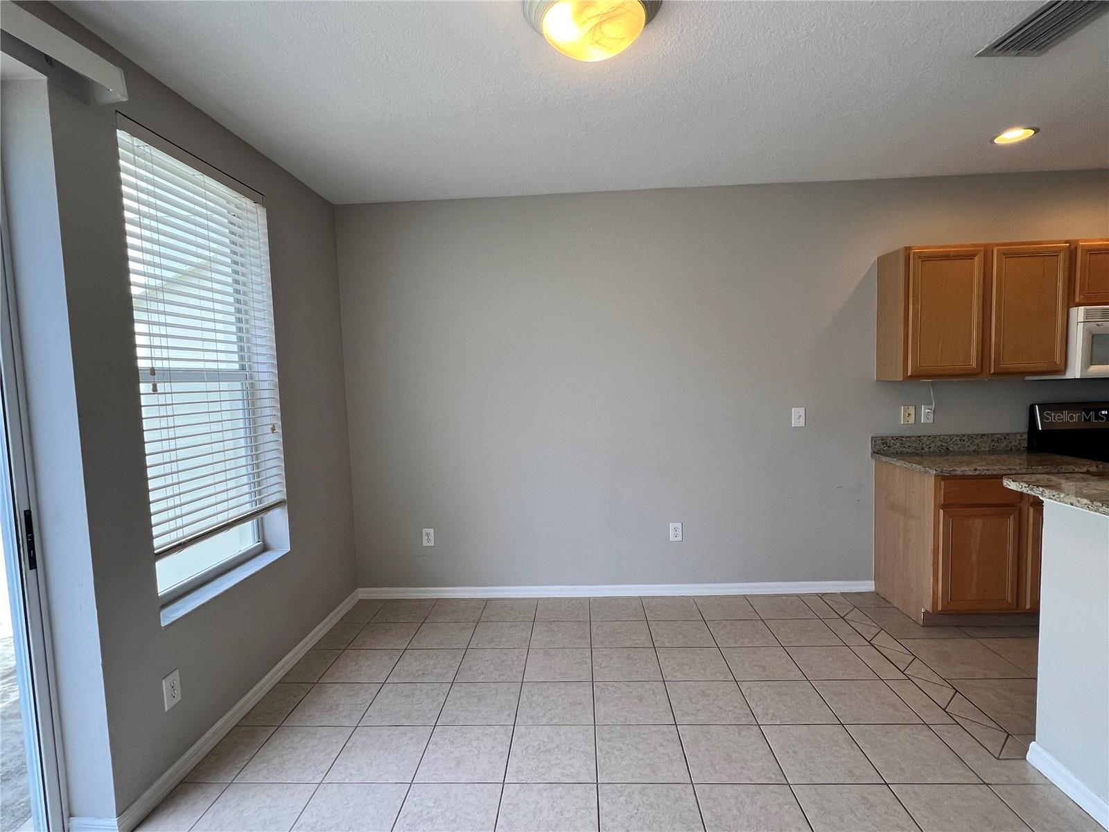 10008 TATE LN — photo 5