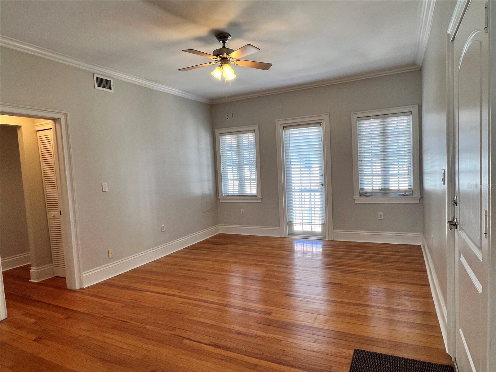 2117 W DEKLE AVE #J3 — photo 4