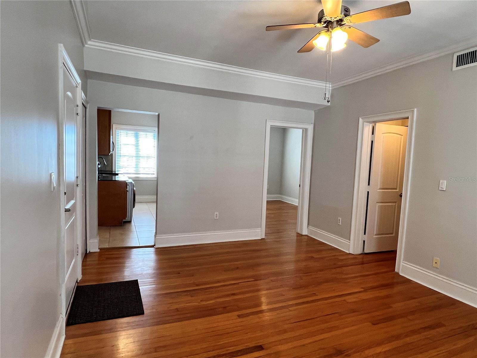 2117 W DEKLE AVE #J3 — photo 5