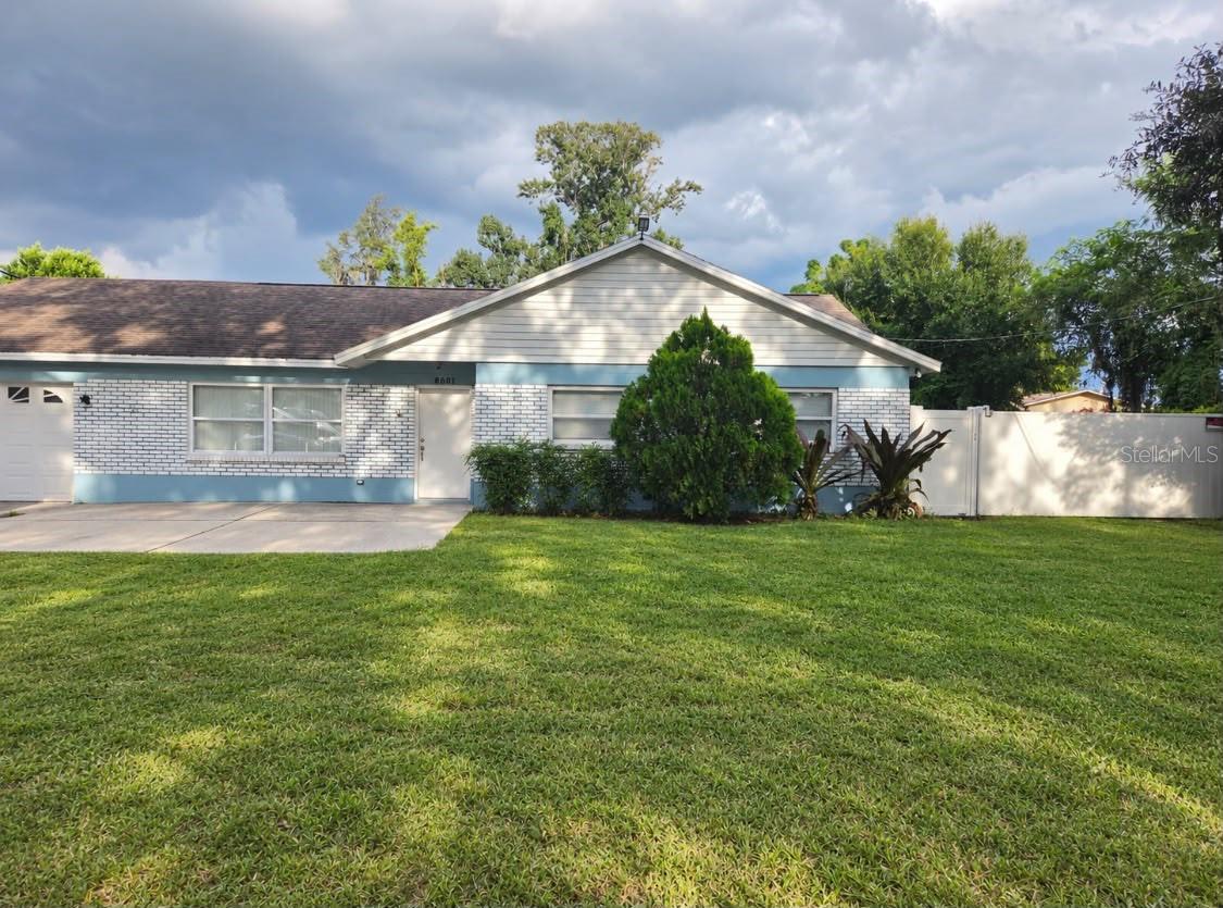 8601 TWIN LAKES BLVD — photo 2