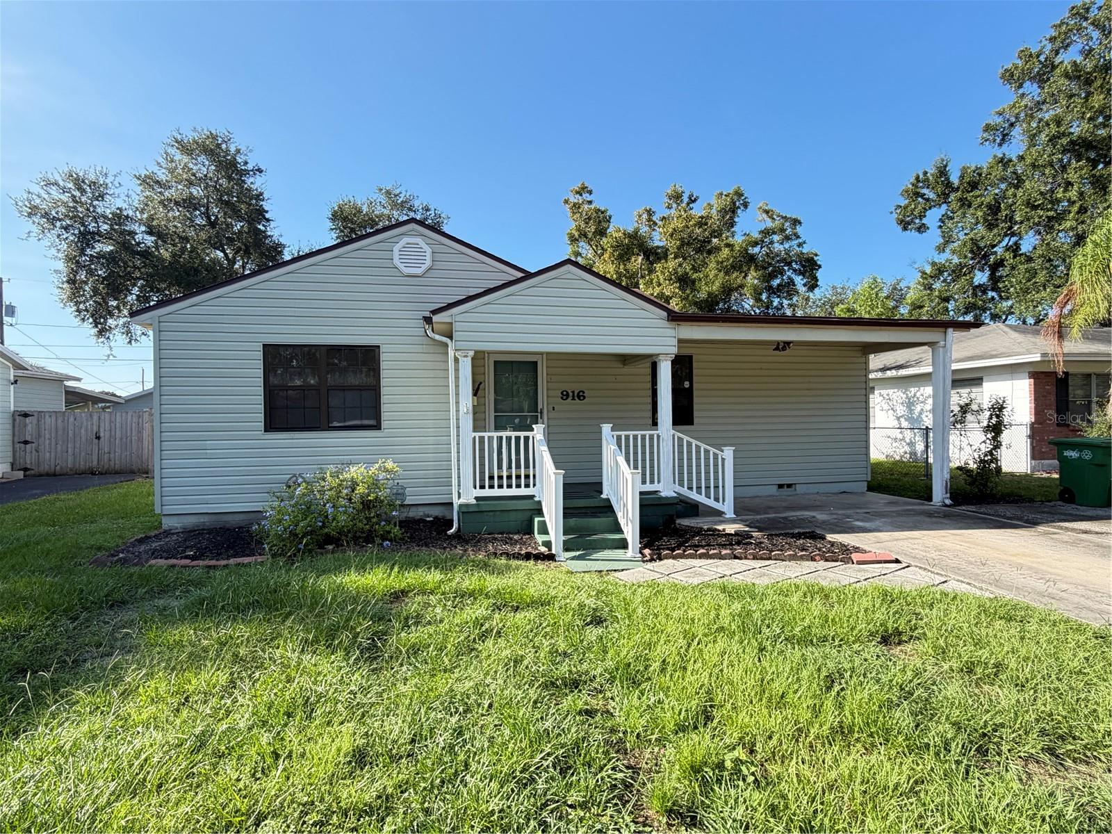 916 W ORIENT ST — photo 2