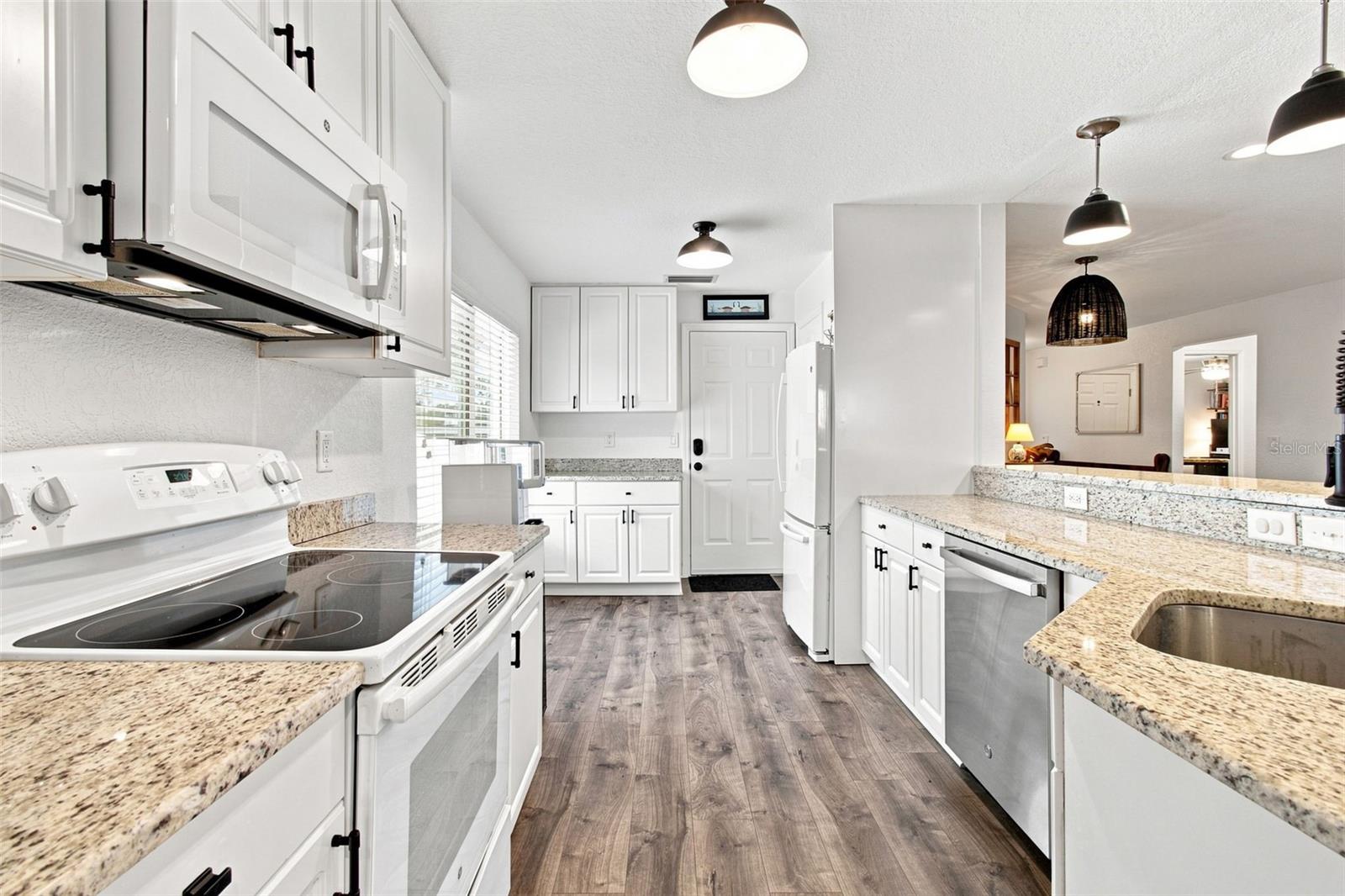 7308 S WEST SHORE BLVD — photo 11