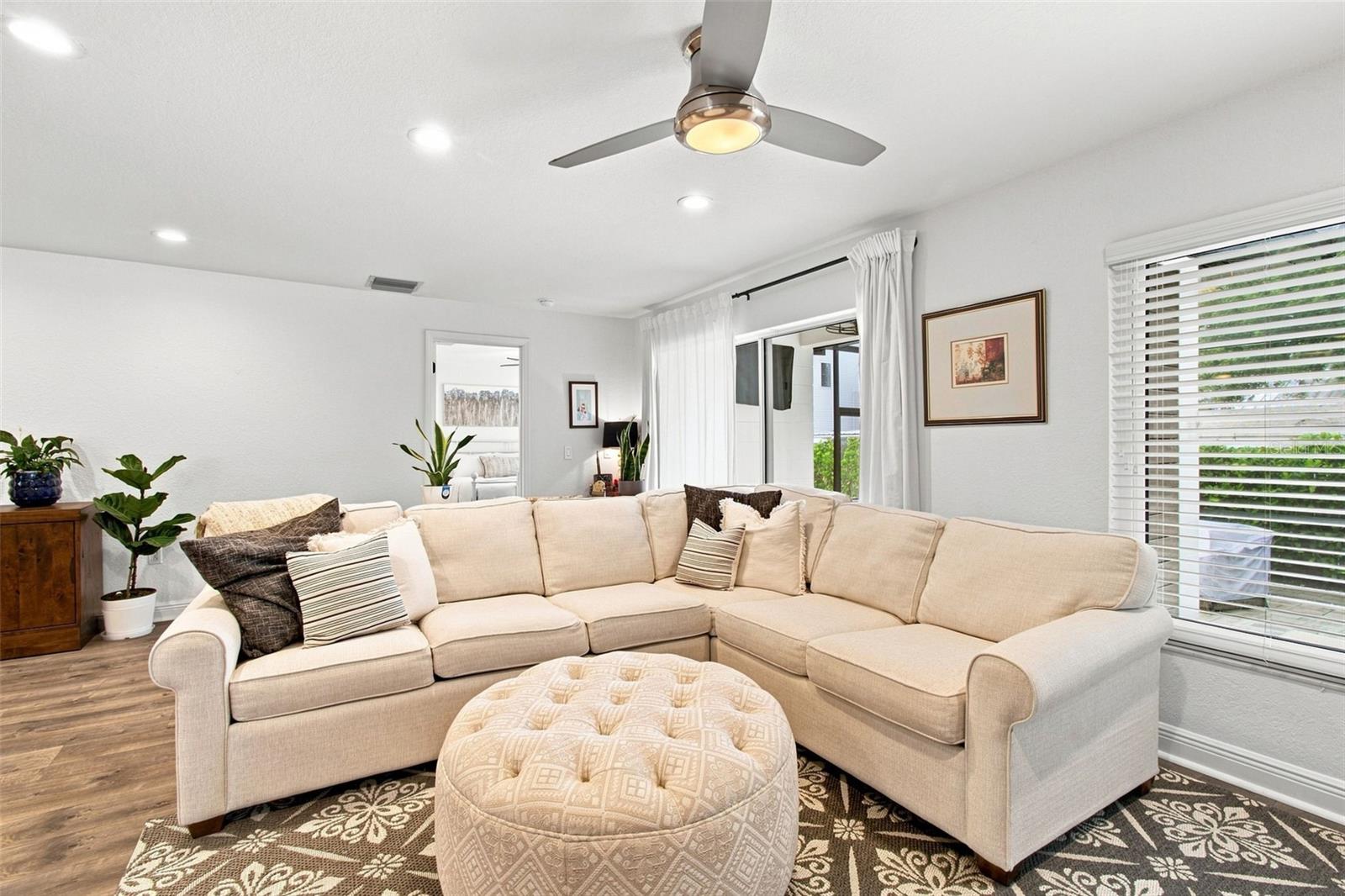 7308 S WEST SHORE BLVD — photo 7