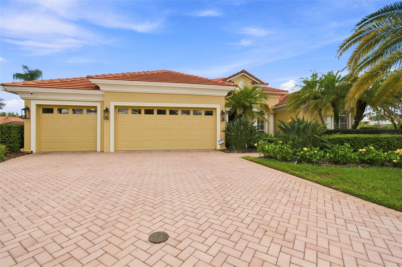 10801 BARBADOS ISLE DR — photo 4