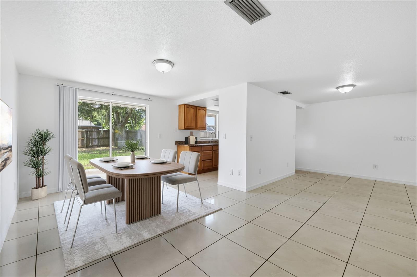 16506 FORESTLAKE DR — photo 9