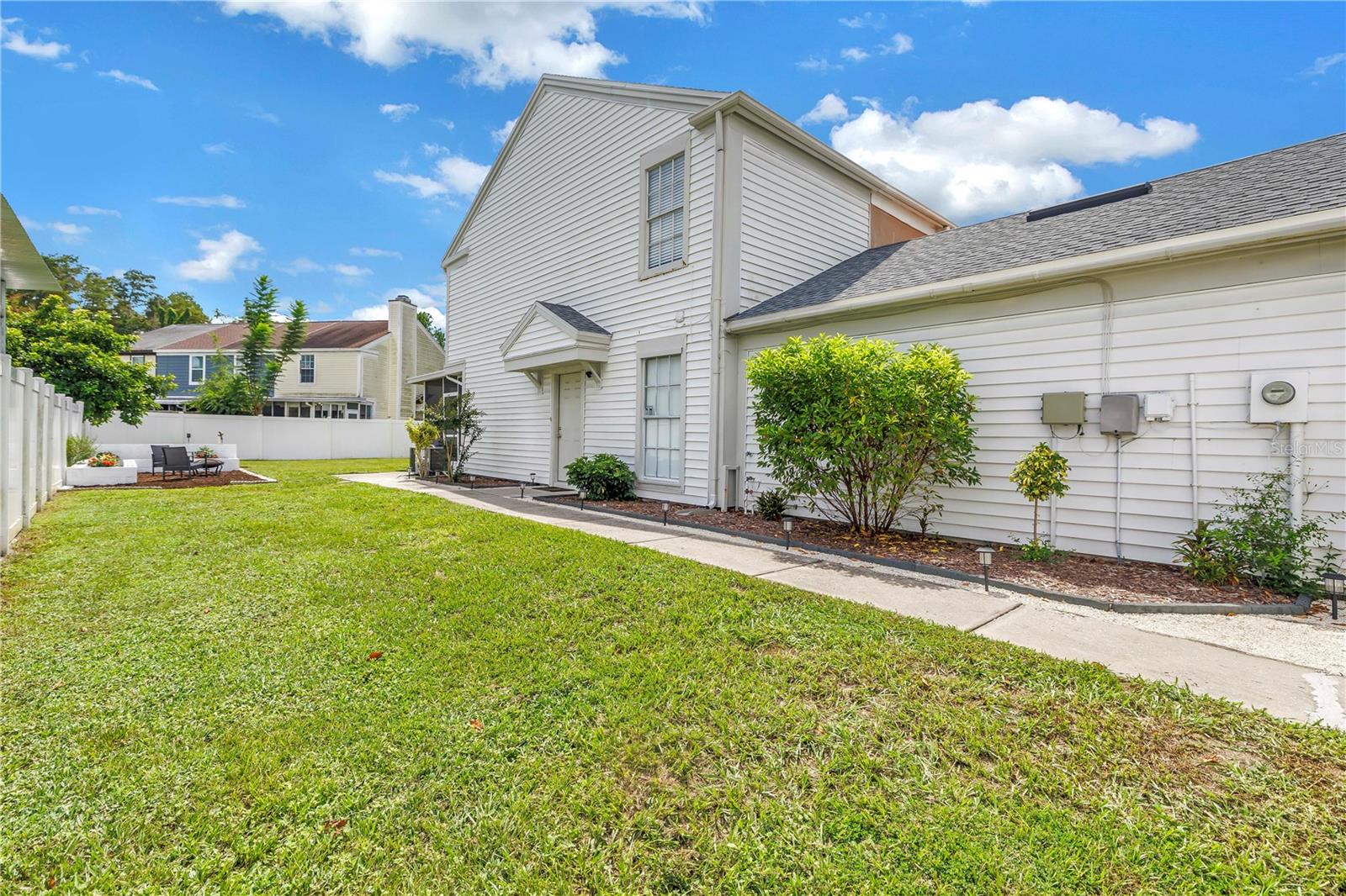 6240 OAK CLUSTER CIR