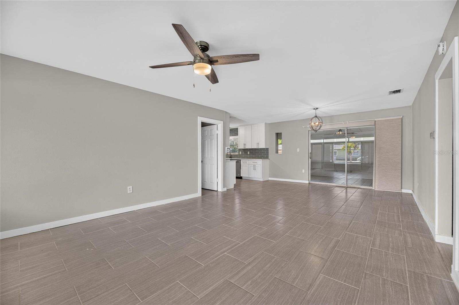 4511 S GAINES RD — photo 7