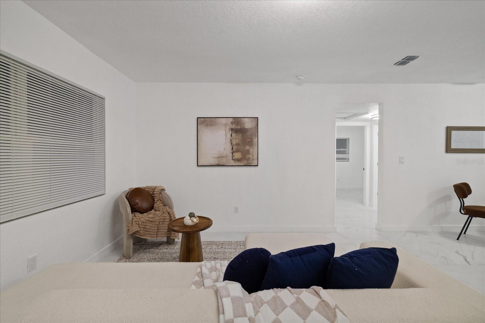 3012 E HANNA AVE — photo 11