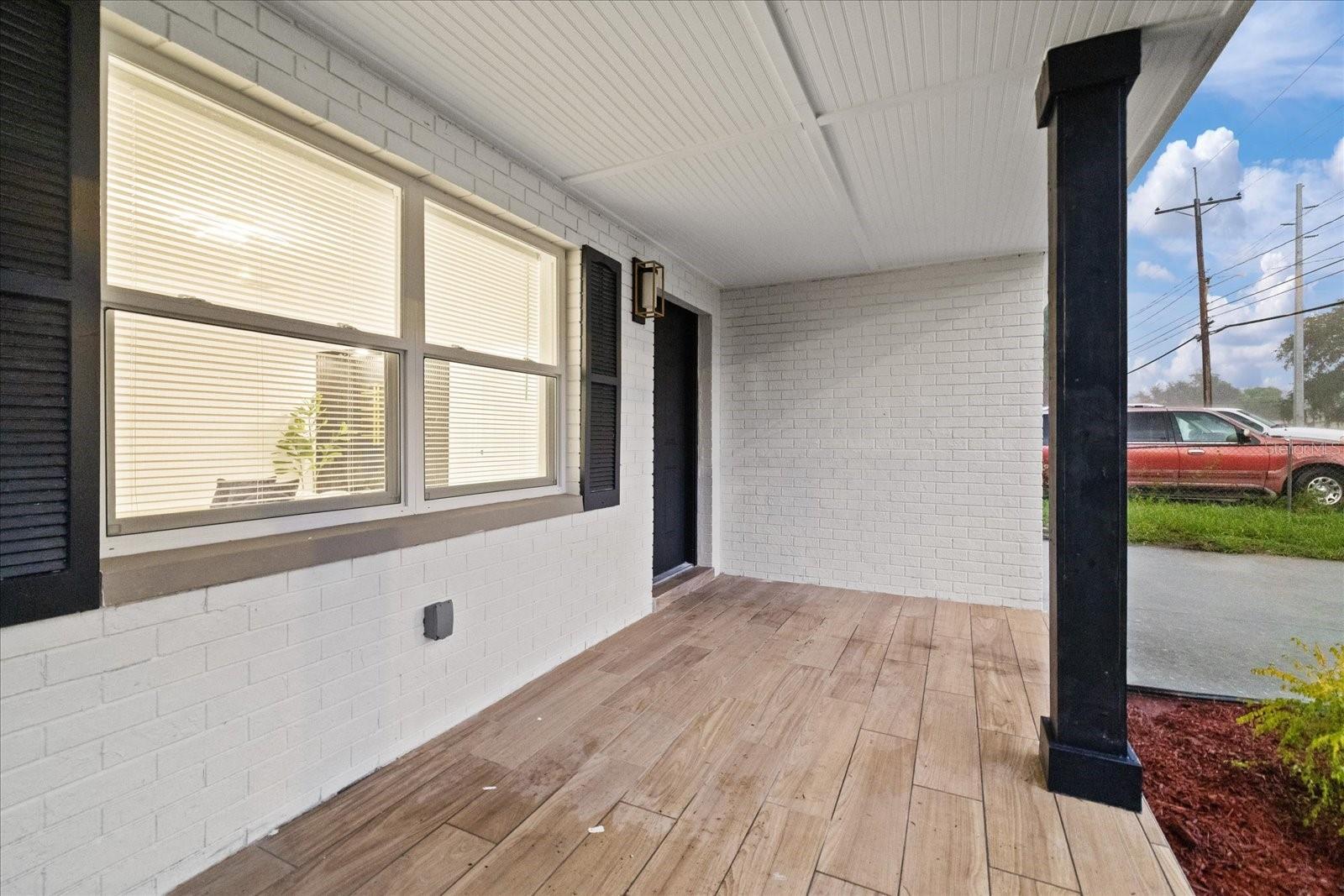 3012 E HANNA AVE — photo 3