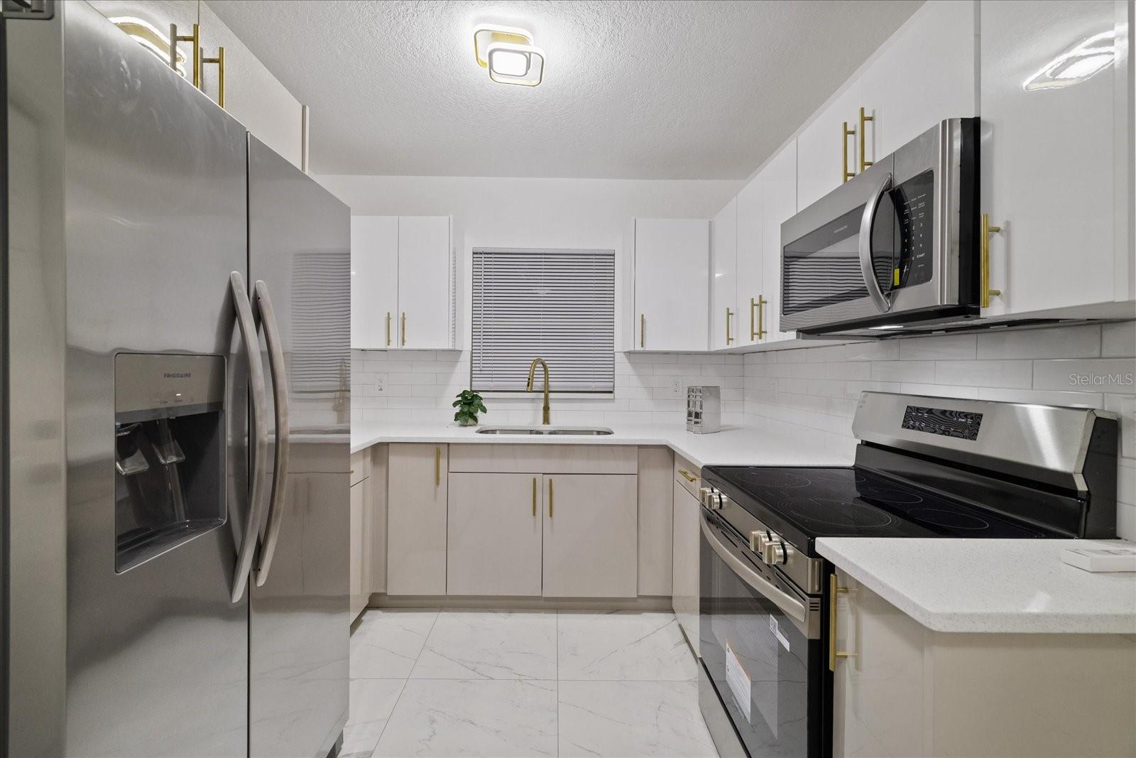 3012 E HANNA AVE — photo 7