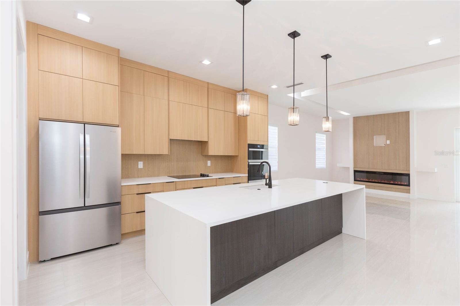 7205 N LOIS AVE — photo 11