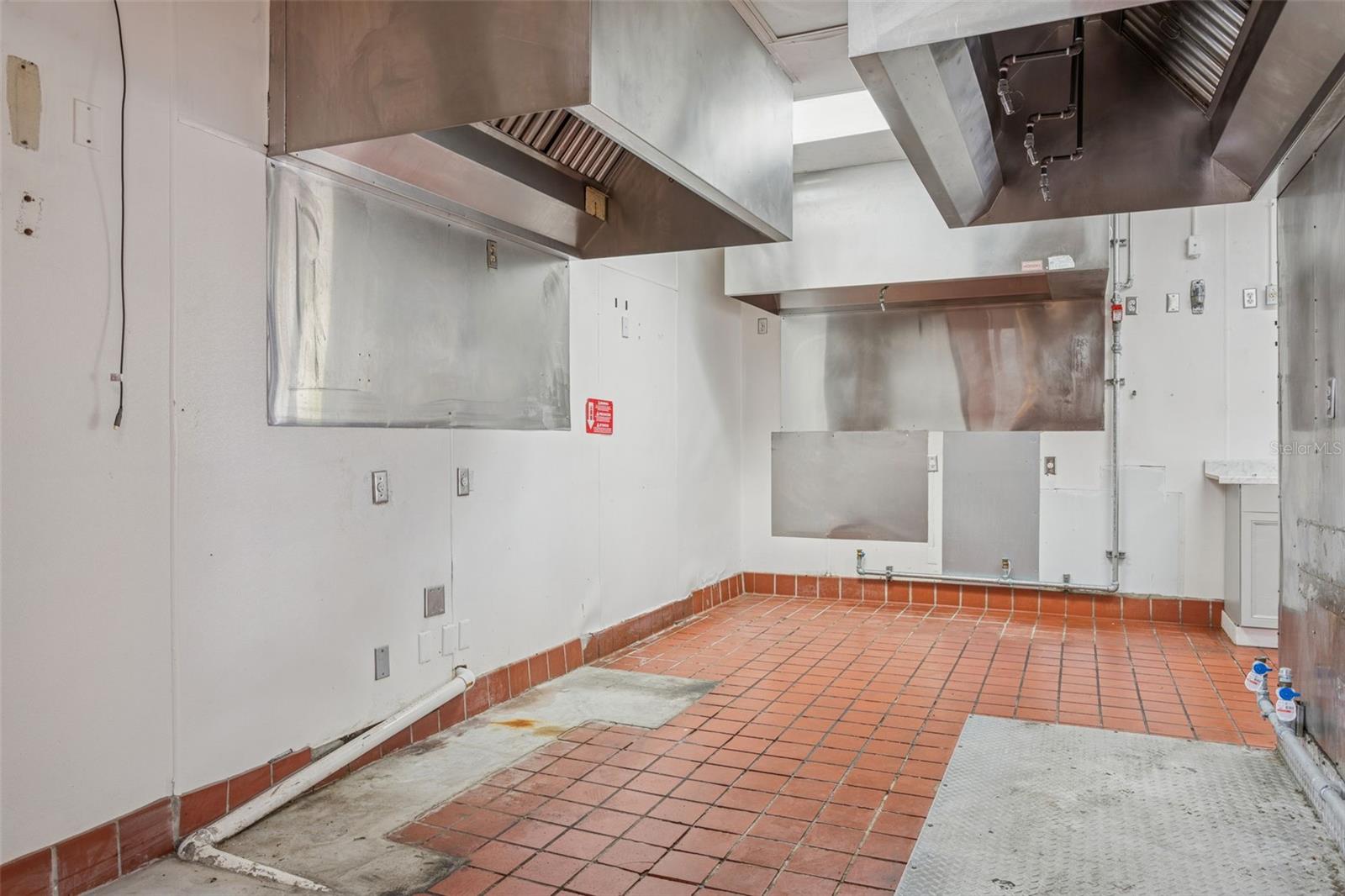 6620 E DR MARTIN LUTHER KING JR BLVD — photo 12