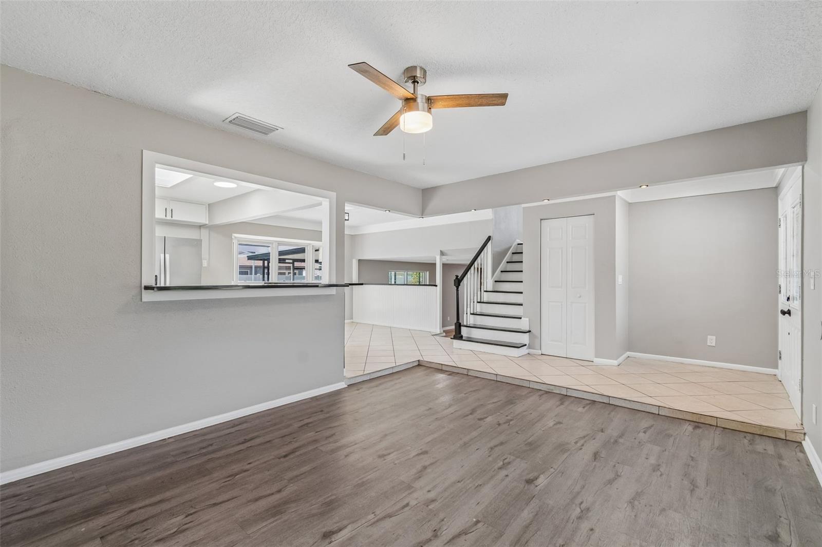 7111 GATEWAY CT — photo 10
