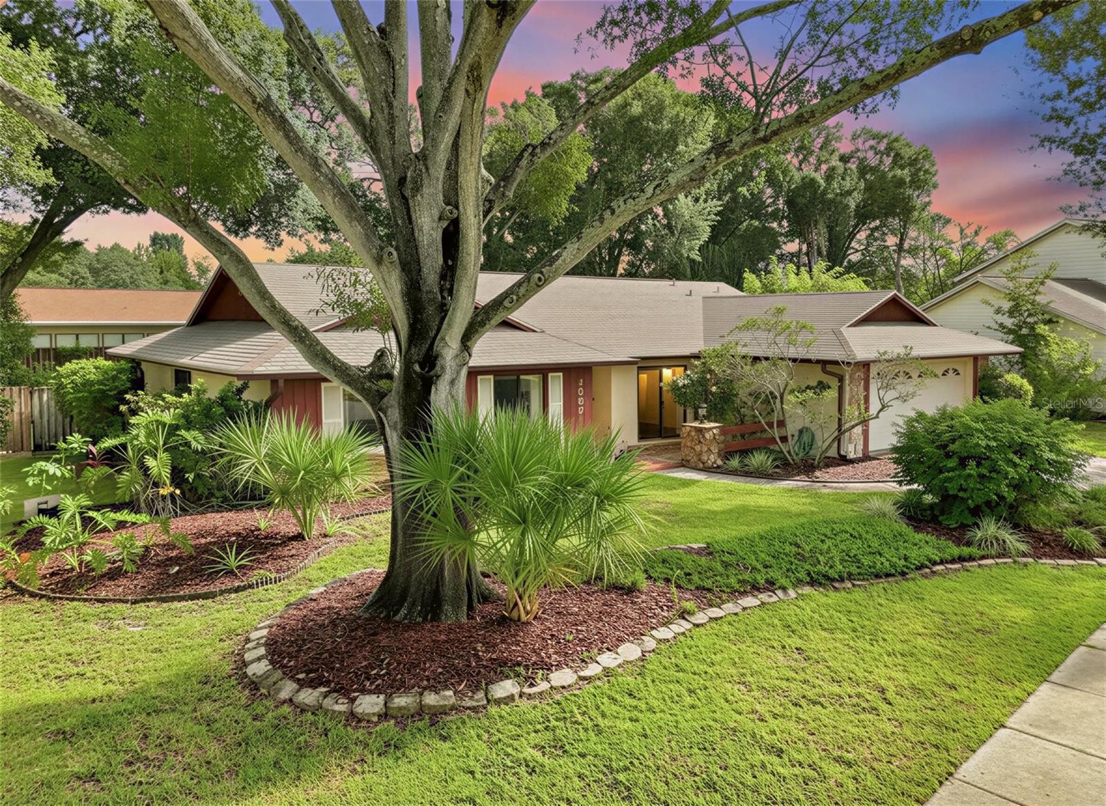 4607 CLOVERLAWN DR — photo 2