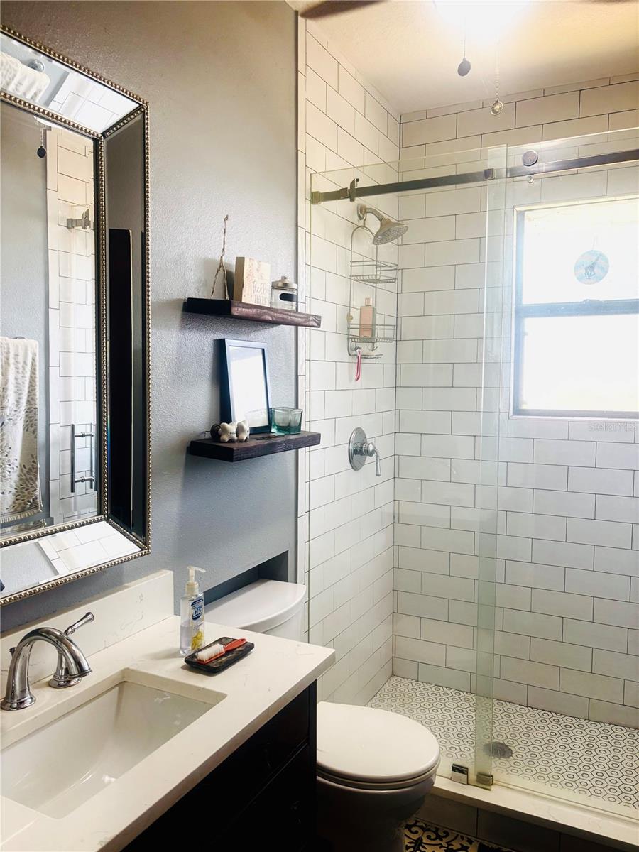 6703 N CENTRAL AVE — photo 11