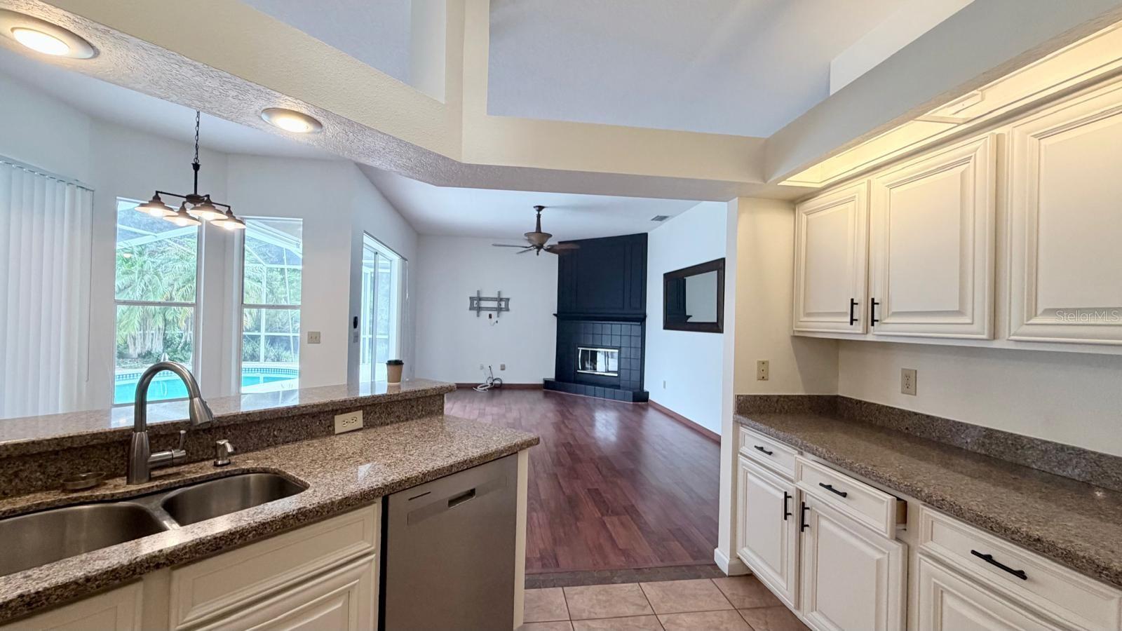 9639 FOX HEARST RD — photo 9