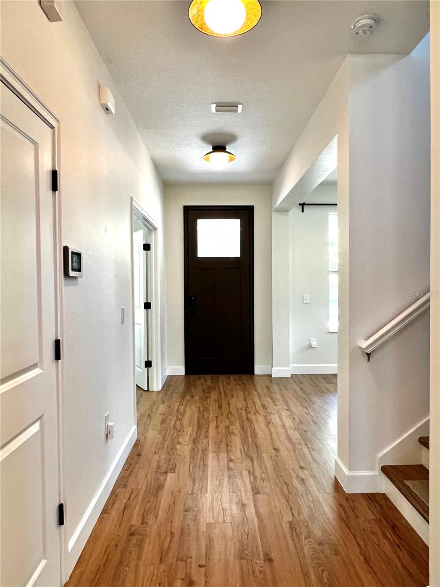 1738 W SPRUCE ST — photo 5