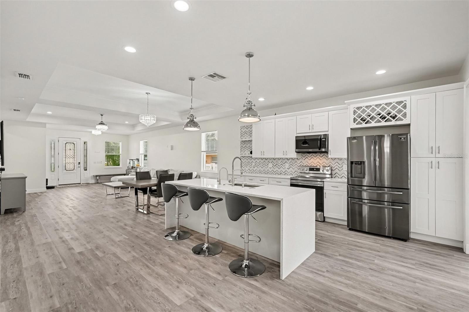 8307 N GOMEZ AVE — photo 11
