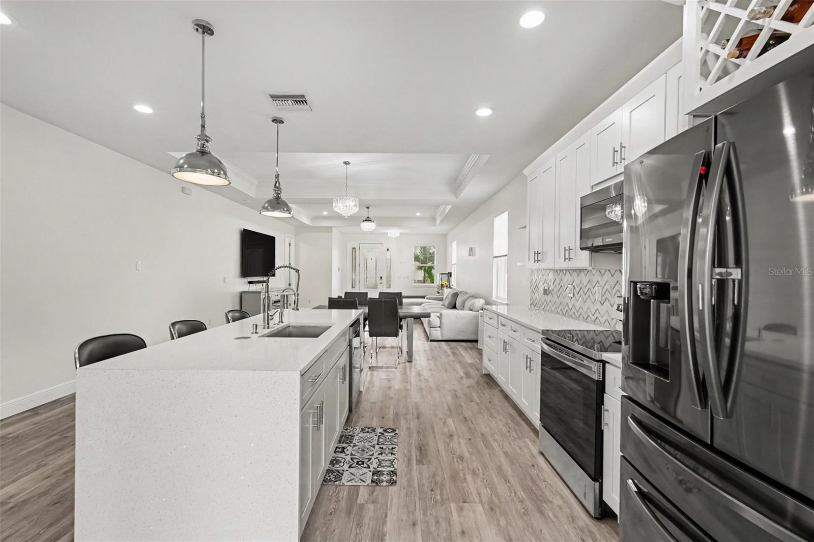 8307 N GOMEZ AVE — photo 12
