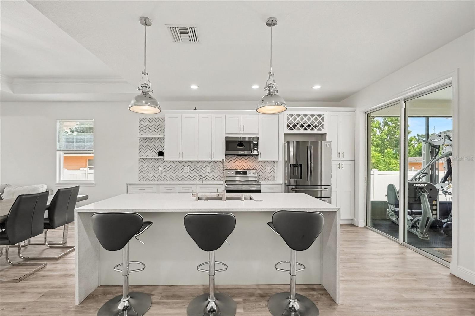 8307 N GOMEZ AVE — photo 10