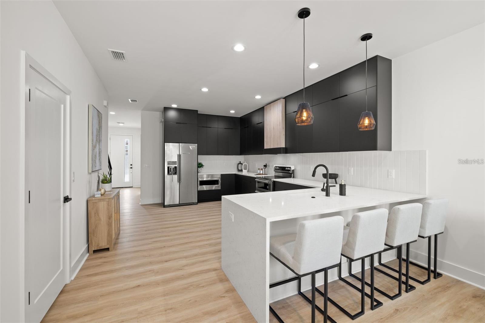 412 W AMELIA AVE #1 — photo 11