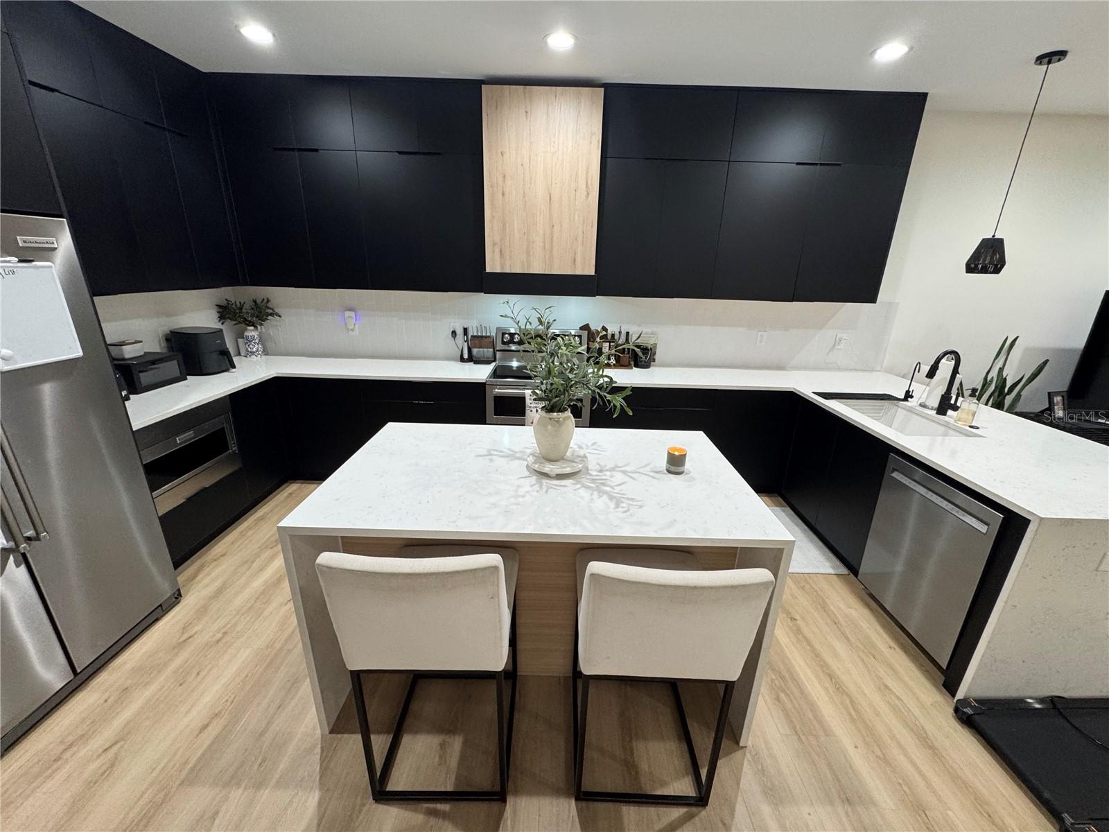 412 W AMELIA AVE #1 — photo 9