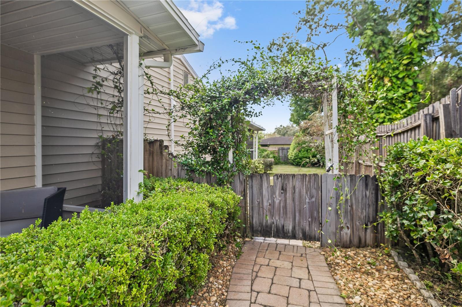6914 N LYNN AVE — photo 4