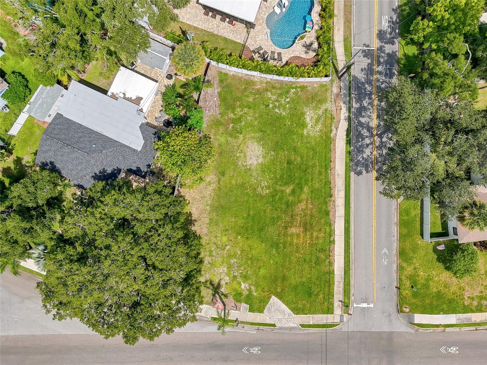 3622 W TAMPA CIR — photo 3