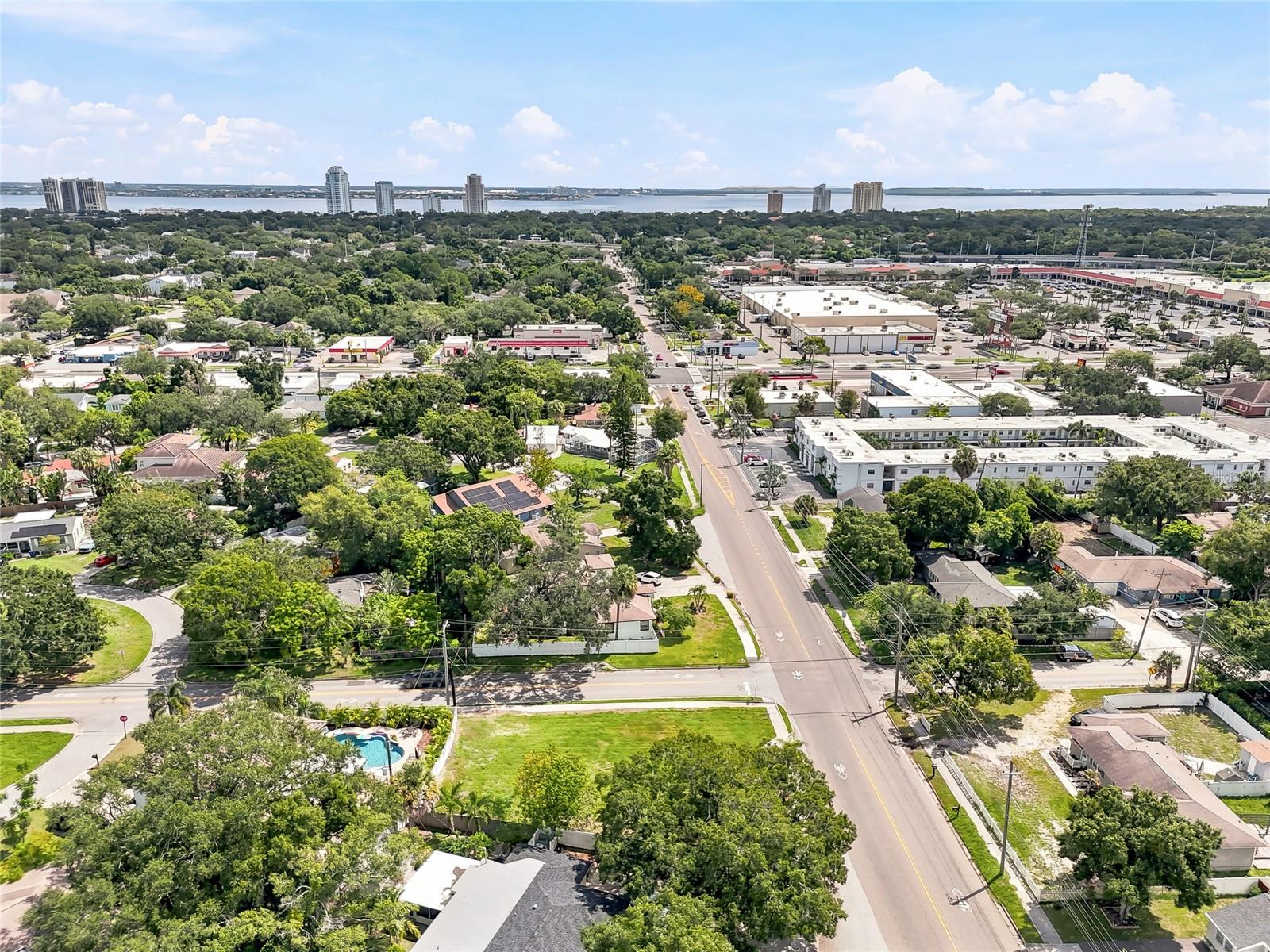 3622 W TAMPA CIR — photo 6