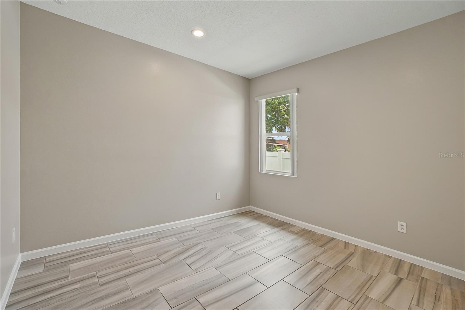 2736 W SPRUCE ST — photo 12
