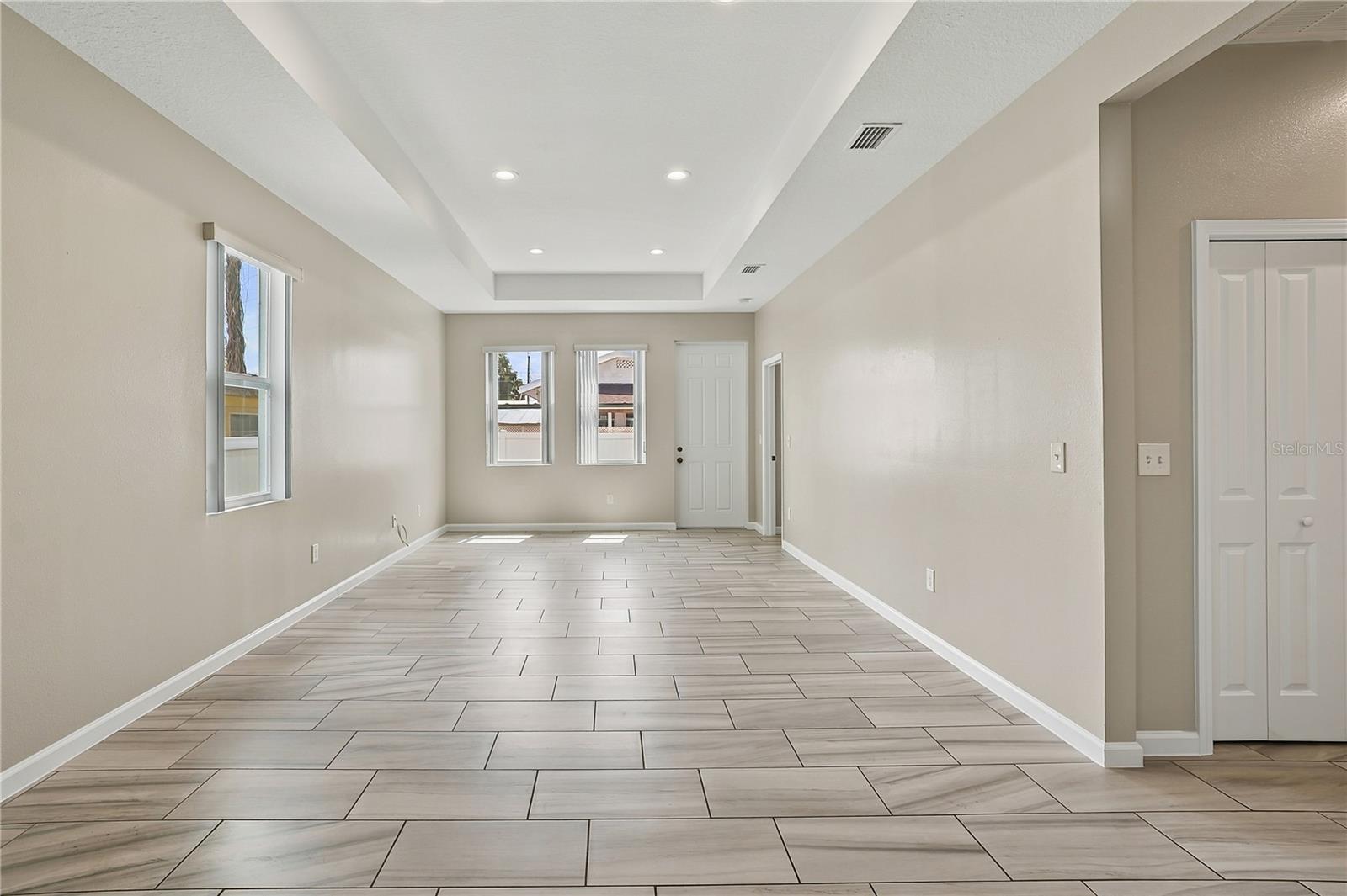 2736 W SPRUCE ST — photo 9